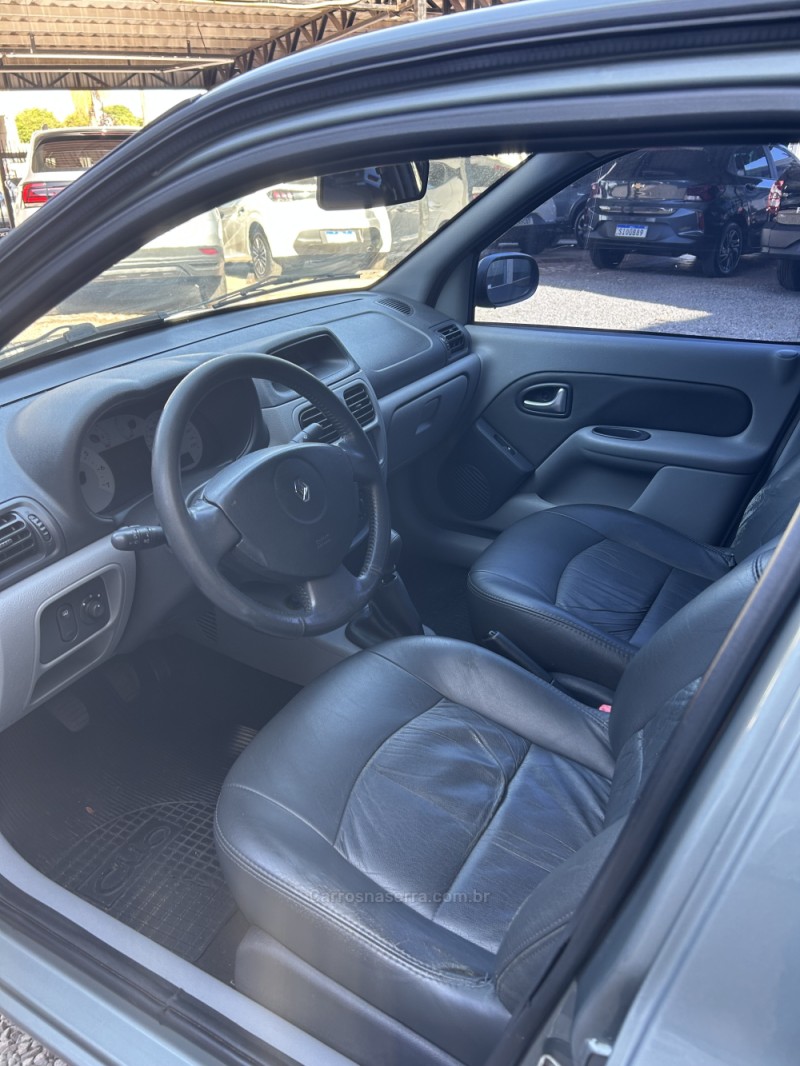CLIO 1.6 AUTHENTIQUE SEDAN 16V FLEX 4P MANUAL - 2008 - CARAZINHO
