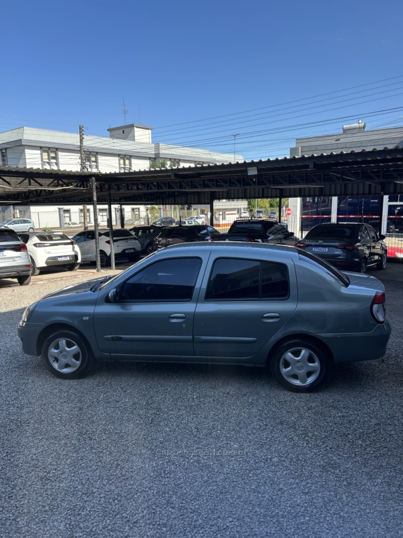 CLIO 1.6 AUTHENTIQUE SEDAN 16V FLEX 4P MANUAL - 2008 - CARAZINHO