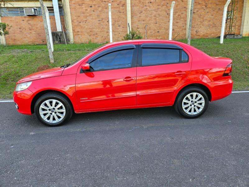 VOYAGE 1.0 MI TRENDLINE 8V FLEX 4P MANUAL - 2013 - VENâNCIO AIRES
