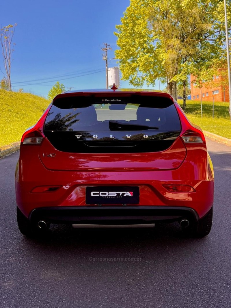 V40 2.0 T4 COMFORT TURBO GASOLINA 4P AUTOMÁTICO - 2015 - BENTO GONçALVES