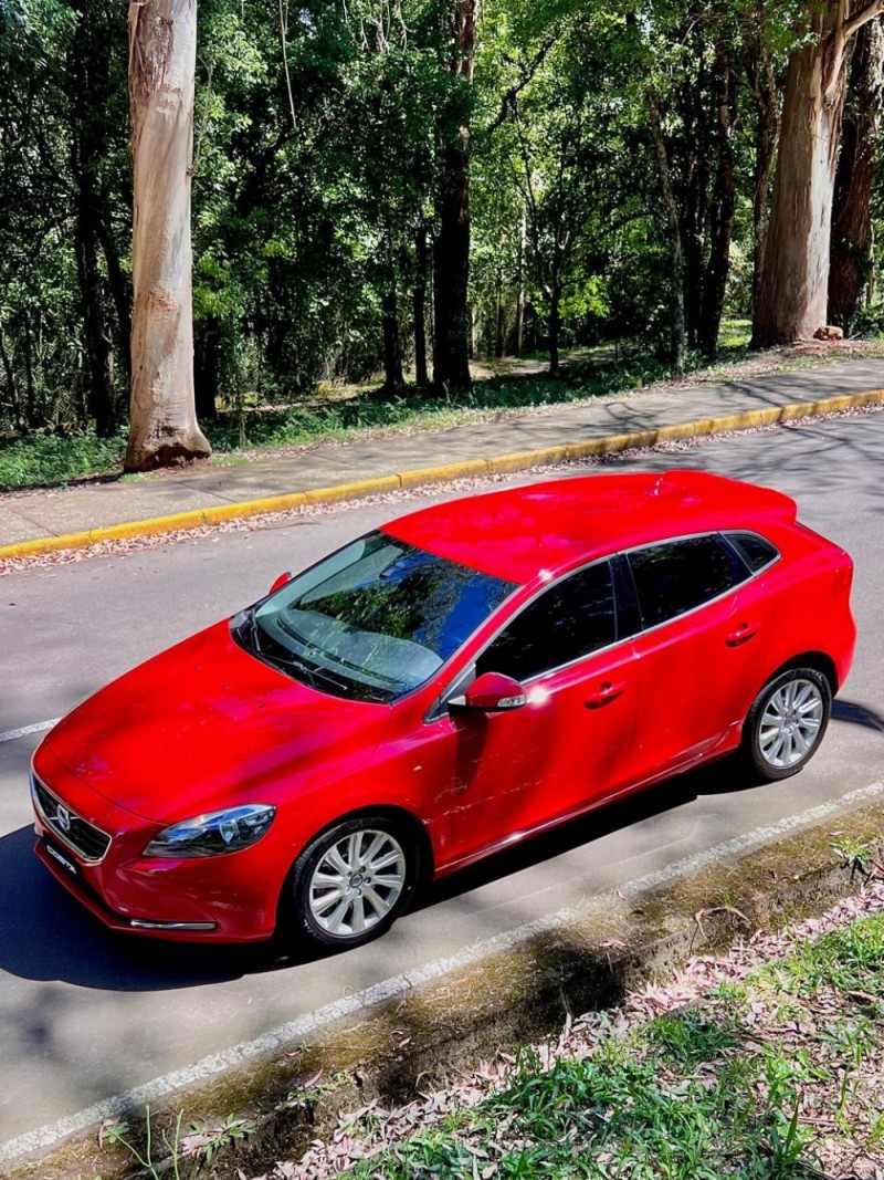 V40 2.0 T4 COMFORT TURBO GASOLINA 4P AUTOMÁTICO - 2015 - BENTO GONçALVES