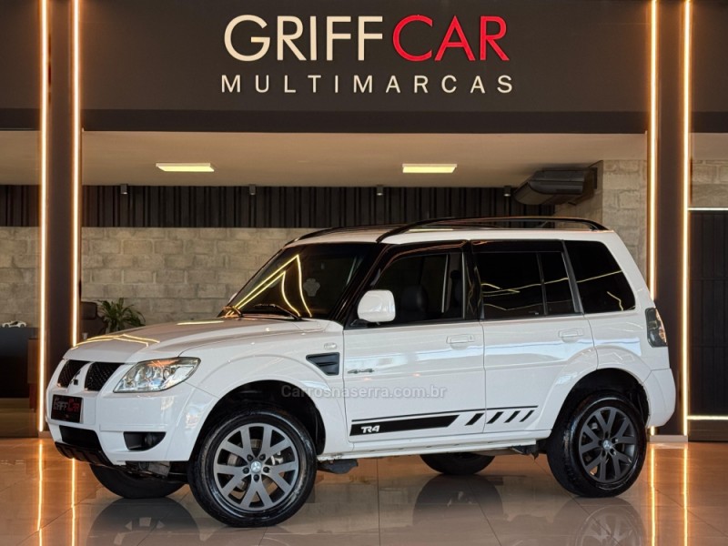 pajero tr4 2.0 4x4 16v 140cv flex 4p automatico 2013 dois irmaos