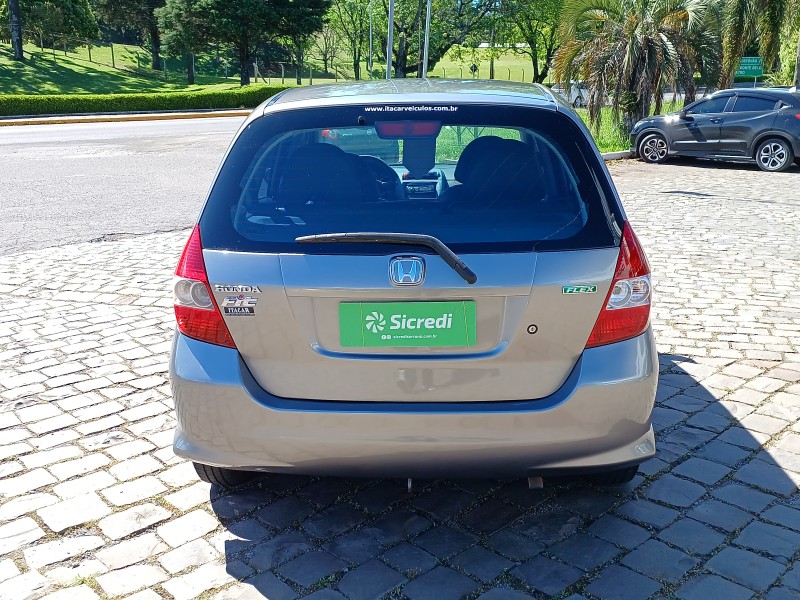 FIT 1.4 LX 16V FLEX 4P MANUAL - 2008 - FLORES DA CUNHA