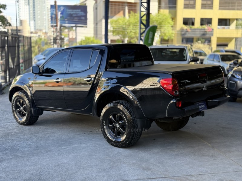L200 TRITON 3.2 HPE 4X4 CD 16V TURBO INTERCOOLER DIESEL 4P AUTOMÁTICO - 2012 - CAXIAS DO SUL