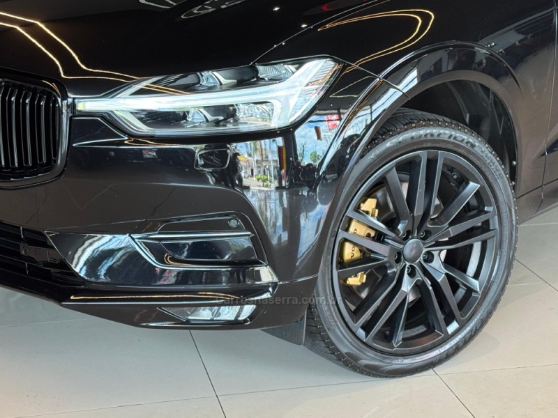 XC60 2.0 D5 MOMENTUM AWD DIESEL 4P AUTOMÁTICO - 2020 - DOIS IRMãOS
