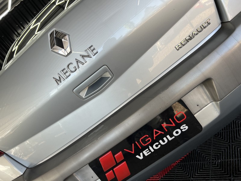 MÉGANE 1.6 DYNAMIQUE 16V FLEX 4P MANUAL - 2007 - CAXIAS DO SUL