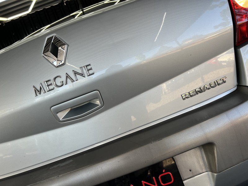 MÉGANE 1.6 DYNAMIQUE 16V FLEX 4P MANUAL - 2007 - CAXIAS DO SUL