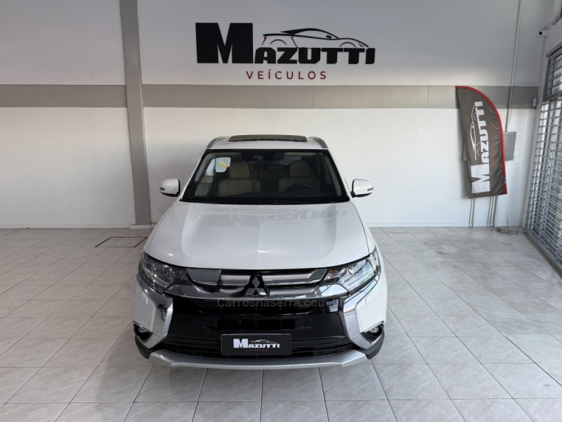 OUTLANDER 2.2 4X4 16V DIESEL 4P AUTOMÁTICO - 2018 - BENTO GONçALVES