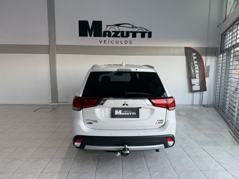OUTLANDER 2.2 4X4 16V DIESEL 4P AUTOMÁTICO - 2018 - BENTO GONçALVES