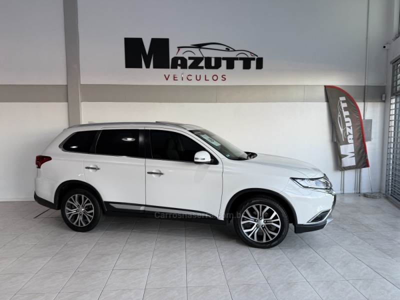 outlander 2.2 4x4 16v diesel 4p automatico 2018 bento goncalves