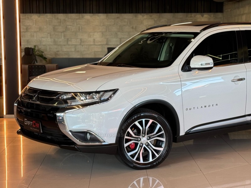 OUTLANDER 2.2 4X4 16V DIESEL 4P AUTOMÁTICO - 2016 - DOIS IRMãOS