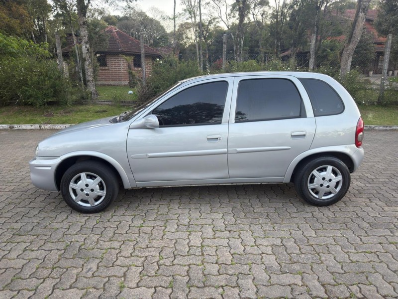 CORSA 1.0 MPFI MILENIUM 8V GASOLINA 4P MANUAL - 2002 - CANELA
