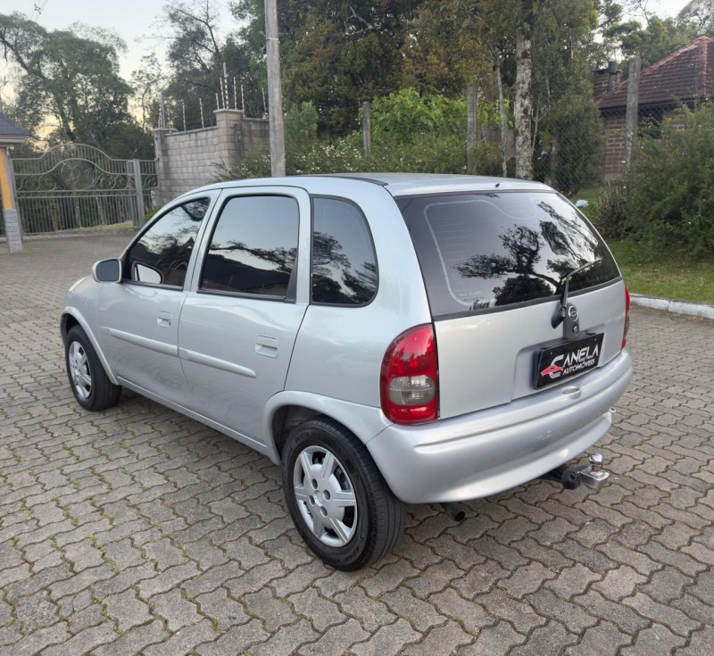 CORSA 1.0 MPFI MILENIUM 8V GASOLINA 4P MANUAL - 2002 - CANELA