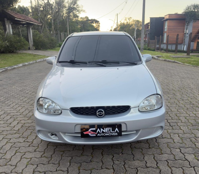 CORSA 1.0 MPFI MILENIUM 8V GASOLINA 4P MANUAL - 2002 - CANELA