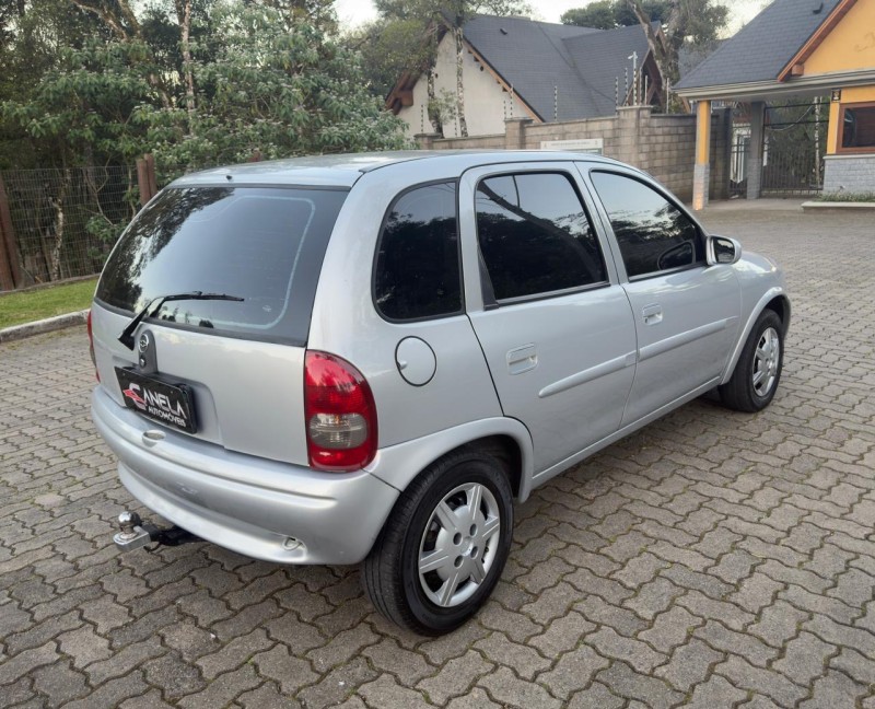 CORSA 1.0 MPFI MILENIUM 8V GASOLINA 4P MANUAL - 2002 - CANELA
