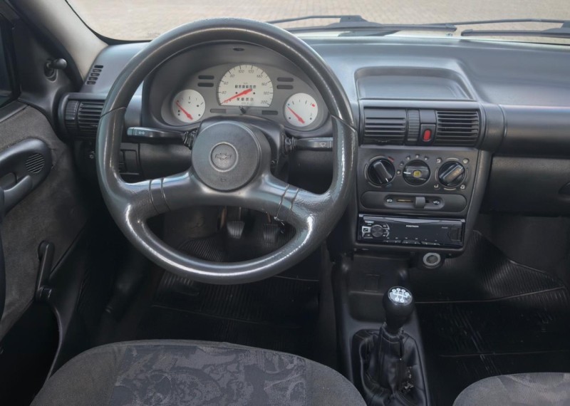 CORSA 1.0 MPFI MILENIUM 8V GASOLINA 4P MANUAL - 2002 - CANELA