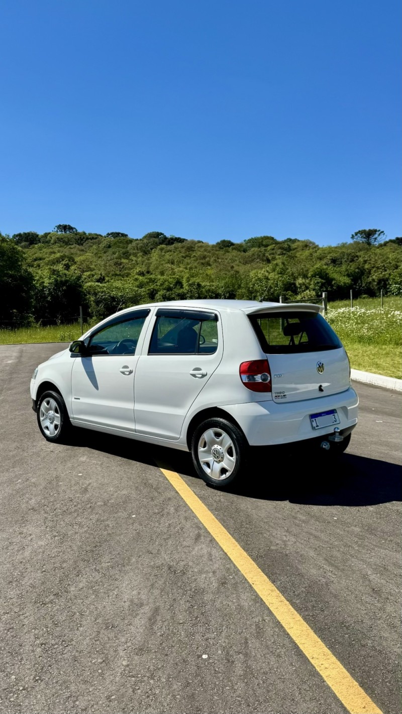 FOX 1.0 MI TREND 8V FLEX 4P MANUAL - 2010 - CARLOS BARBOSA
