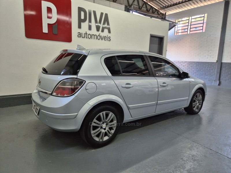 VECTRA 2.0 MPFI GT HATCH 8V FLEX 4P MANUAL - 2008 - GARIBALDI