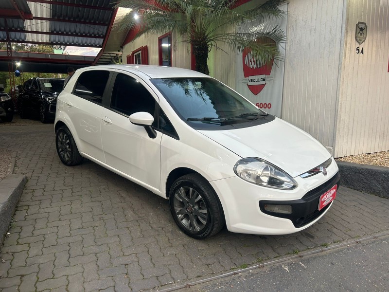 PUNTO 1.4 ATTRACTIVE 8V FLEX 4P MANUAL