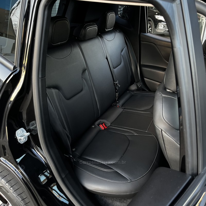 RENEGADE 1.3 LONGITUDE T270 16V TURBO FLEX 4P AUTOMÁTICO - 2022 - VACARIA