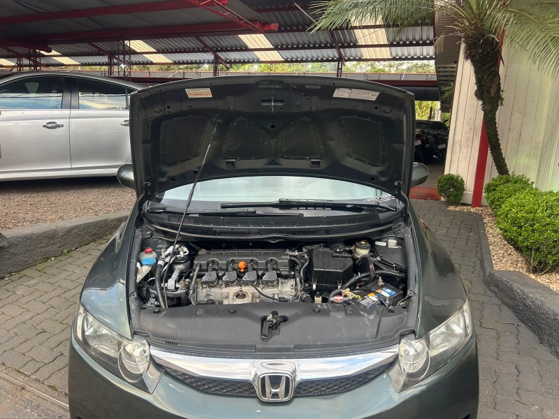 CIVIC 1.8 LXL SE 16V FLEX 4P MANUAL - 2010 - TRêS COROAS