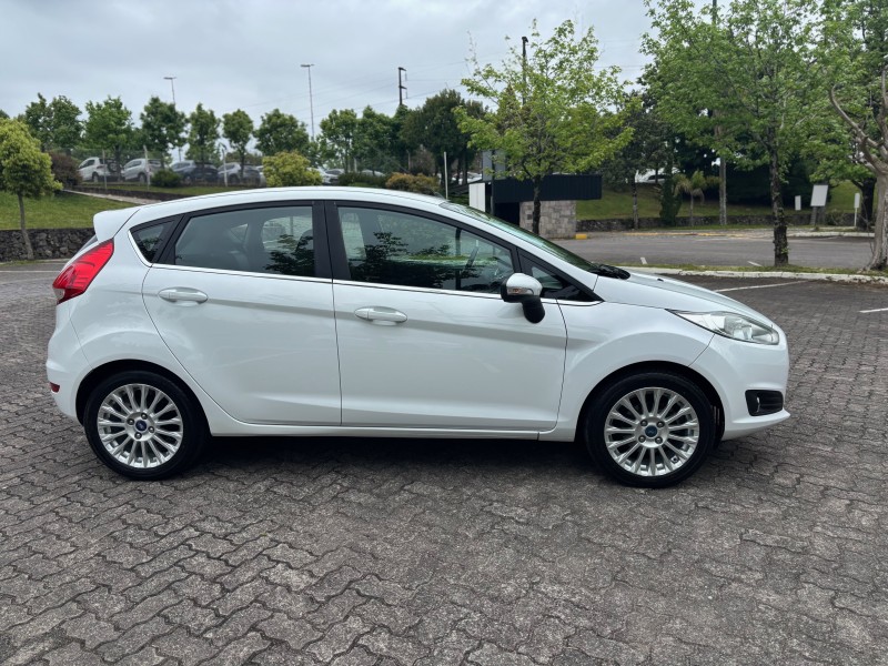 FIESTA 1.6 TITANIUM HATCH 16V FLEX 4P AUTOMÁTICO - 2014 - CAXIAS DO SUL