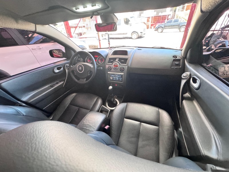 MÉGANE 1.6 DYNAMIQUE GRAND TOUR 16V FLEX 4P MANUAL - 2011 - CAXIAS DO SUL