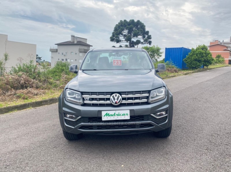 AMAROK 3.0 V6 TDI HIGHLINE CD DIESEL 4MOTION AUTOMÁTICO - 2023 - FLORES DA CUNHA