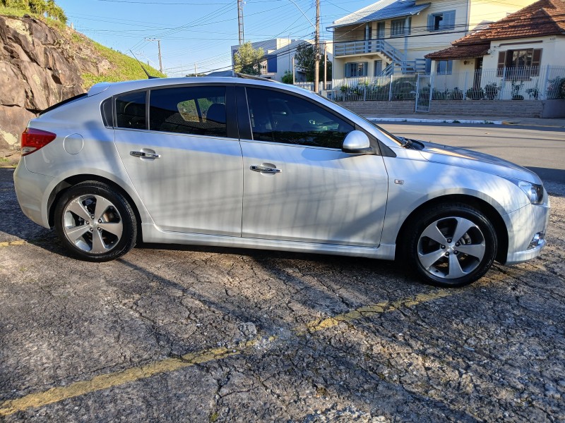 CRUZE 1.8 LTZ 16V FLEX 4P AUTOMÁTICO - 2014 - FARROUPILHA