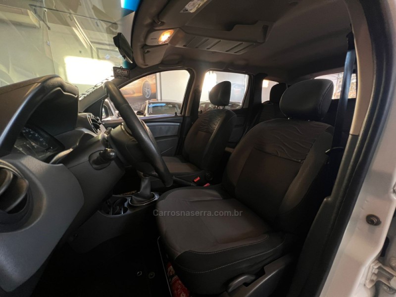 DUSTER 2.0 DYNAMIQUE 4X2 16V FLEX 4P MANUAL - 2013 - CAMPO BOM