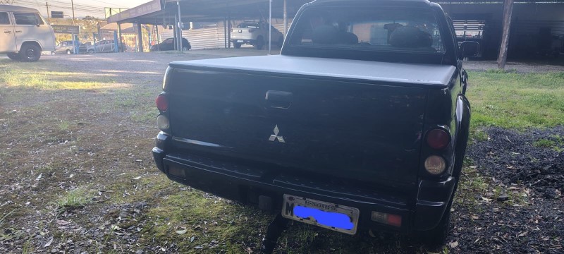 L200 2.5 SPORT HPE 4X4 CD 8V TURBO INTERCOOLER DIESEL 4P MANUAL - 2006 - CAXIAS DO SUL