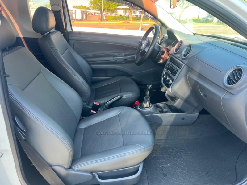 SAVEIRO 1.6 MI CE 8V FLEX 2P MANUAL G.V - 2011 - DOIS IRMãOS