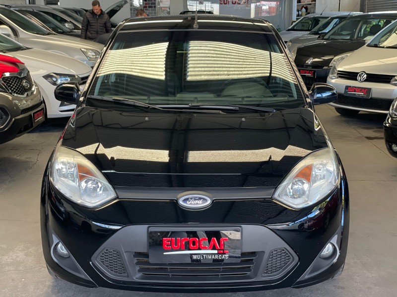FIESTA 1.0 ROCAM SE 8V FLEX 4P MANUAL - 2014 - CAXIAS DO SUL