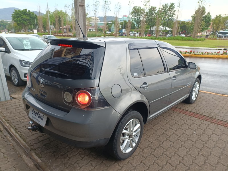 GOLF 1.6 MI SPORTLINE 8V FLEX 4P MANUAL - 2011 - BOM PRINCíPIO