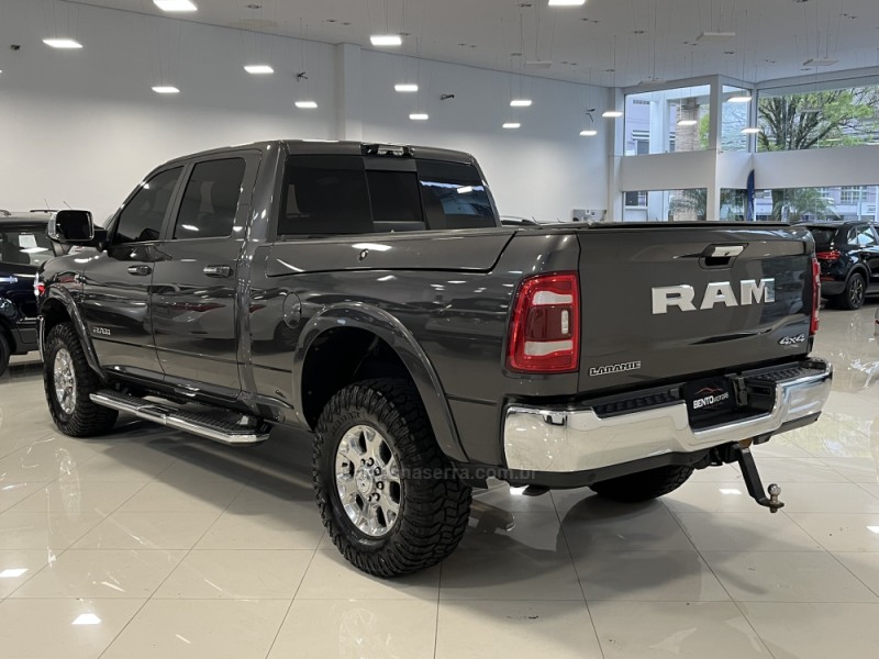 2500 LARAMIE 6.7 CD 4X4 TDI DIESEL 4P AUTOMÁTICA - 2022 - BENTO GONçALVES