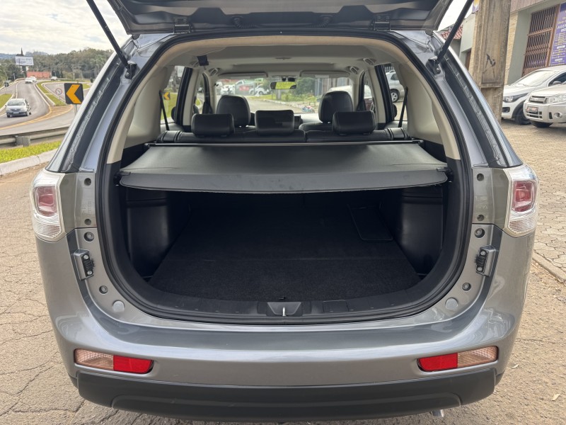 OUTLANDER 2.0 16V GASOLINA 4P AUTOMÁTICO - 2015 - DOIS IRMãOS
