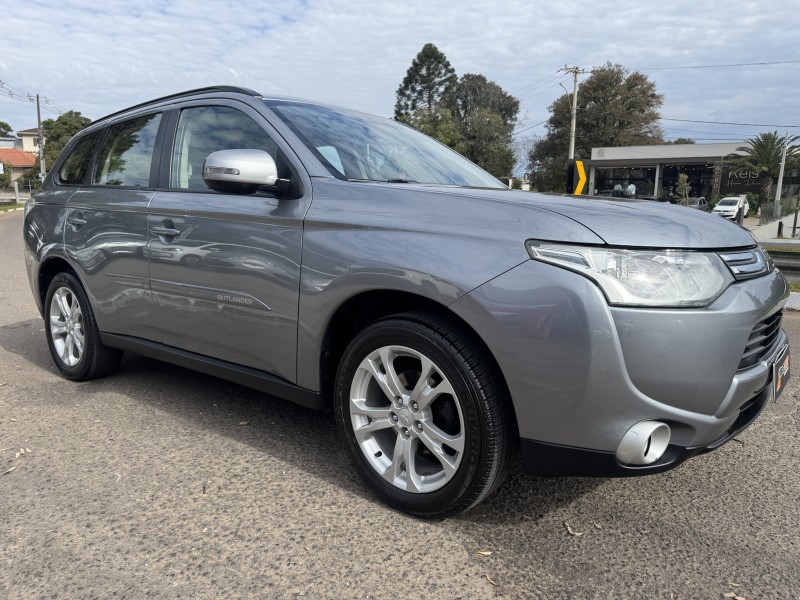 OUTLANDER 2.0 16V GASOLINA 4P AUTOMÁTICO - 2015 - DOIS IRMãOS
