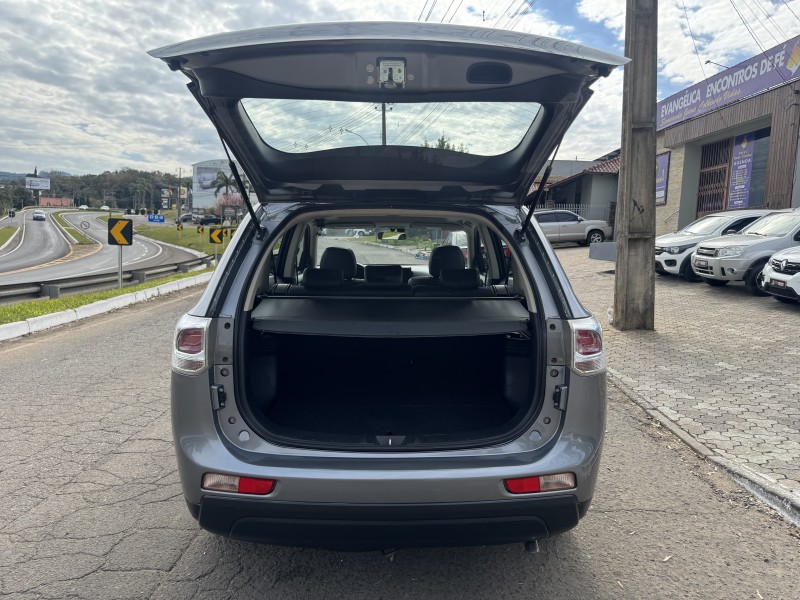 OUTLANDER 2.0 16V GASOLINA 4P AUTOMÁTICO - 2015 - DOIS IRMãOS