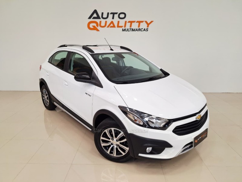 ONIX 1.4 MPFI ACTIV 8V FLEX 4P MANUAL - 2017 - CAXIAS DO SUL