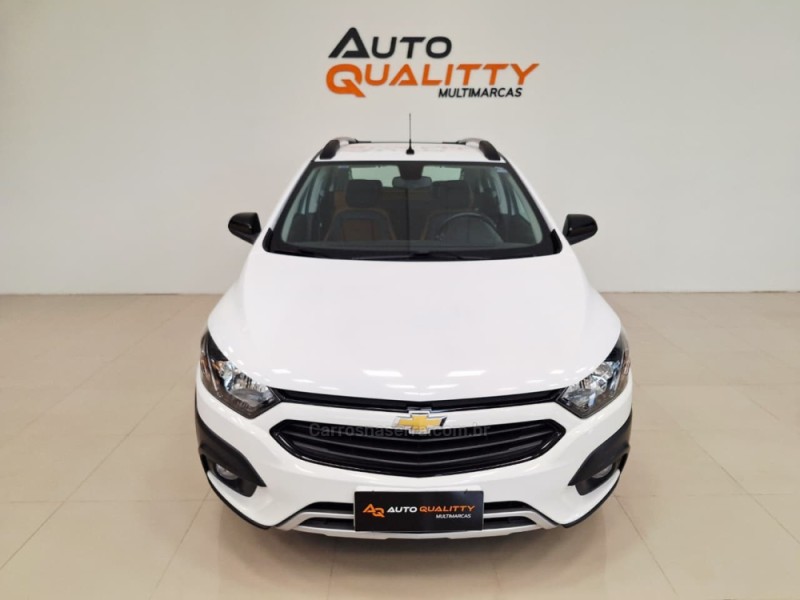 ONIX 1.4 MPFI ACTIV 8V FLEX 4P MANUAL - 2017 - CAXIAS DO SUL