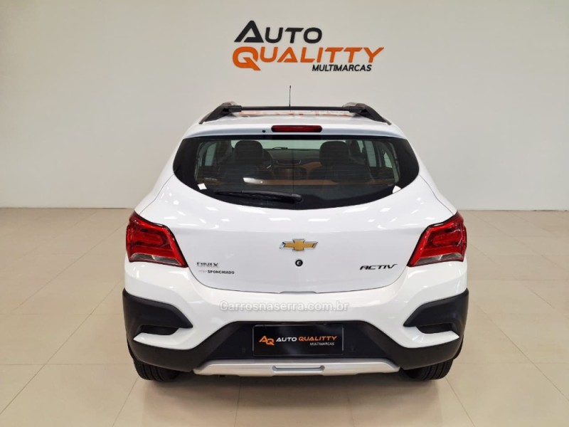ONIX 1.4 MPFI ACTIV 8V FLEX 4P MANUAL - 2017 - CAXIAS DO SUL
