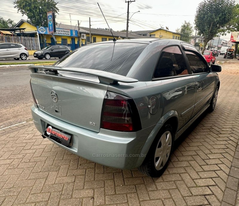 ASTRA 2.0 MPFI SUNNY 8V GASOLINA 2P MANUAL - 2003 - PAROBé