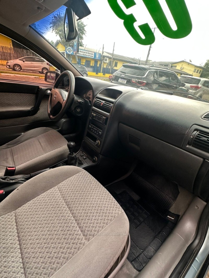 ASTRA 2.0 MPFI SUNNY 8V GASOLINA 2P MANUAL - 2003 - PAROBé