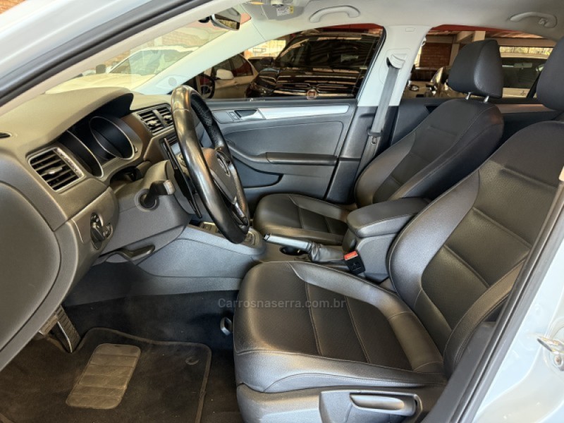 JETTA 1.4 16V TSI COMFORTLINE GASOLINA 4P TIPTRONIC - 2017 - BENTO GONçALVES