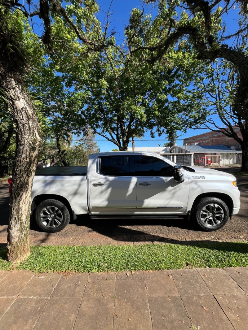 SILVERADO 5.3 1500 HIGH 4X4 COUNTRY GASOLINA 4X4 AUTOMÁTICO - 2024 - ERECHIM