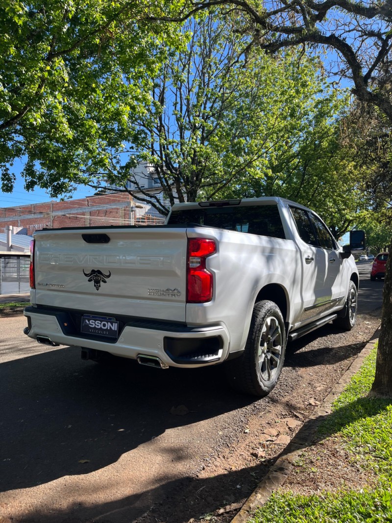SILVERADO 5.3 1500 HIGH 4X4 COUNTRY GASOLINA 4X4 AUTOMÁTICO - 2024 - ERECHIM