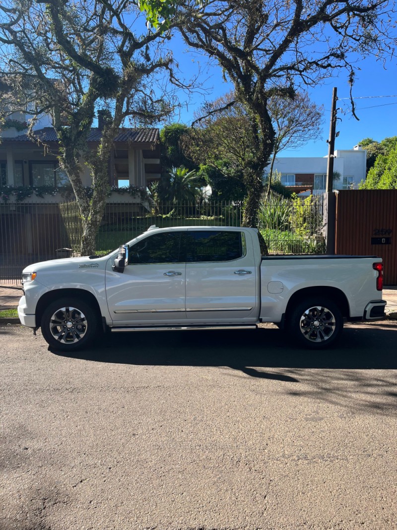 SILVERADO 5.3 1500 HIGH 4X4 COUNTRY GASOLINA 4X4 AUTOMÁTICO - 2024 - ERECHIM
