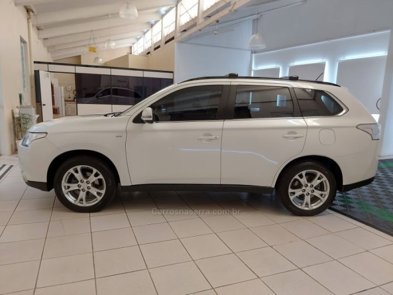 OUTLANDER 3.0 GT 4X4 V6 24V GASOLINA 4P AUTOMÁTICO - 2015 - NOVO HAMBURGO