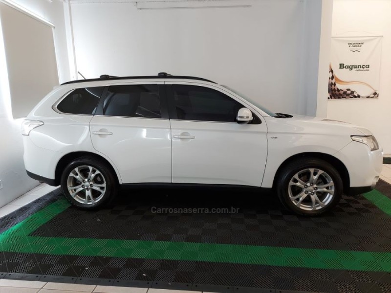 OUTLANDER 3.0 GT 4X4 V6 24V GASOLINA 4P AUTOMÁTICO - 2015 - NOVO HAMBURGO