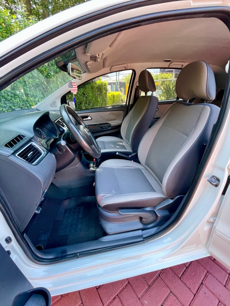 SPACEFOX 1.6 MI TREND 8V FLEX 4P MANUAL - 2012 - ROLANTE